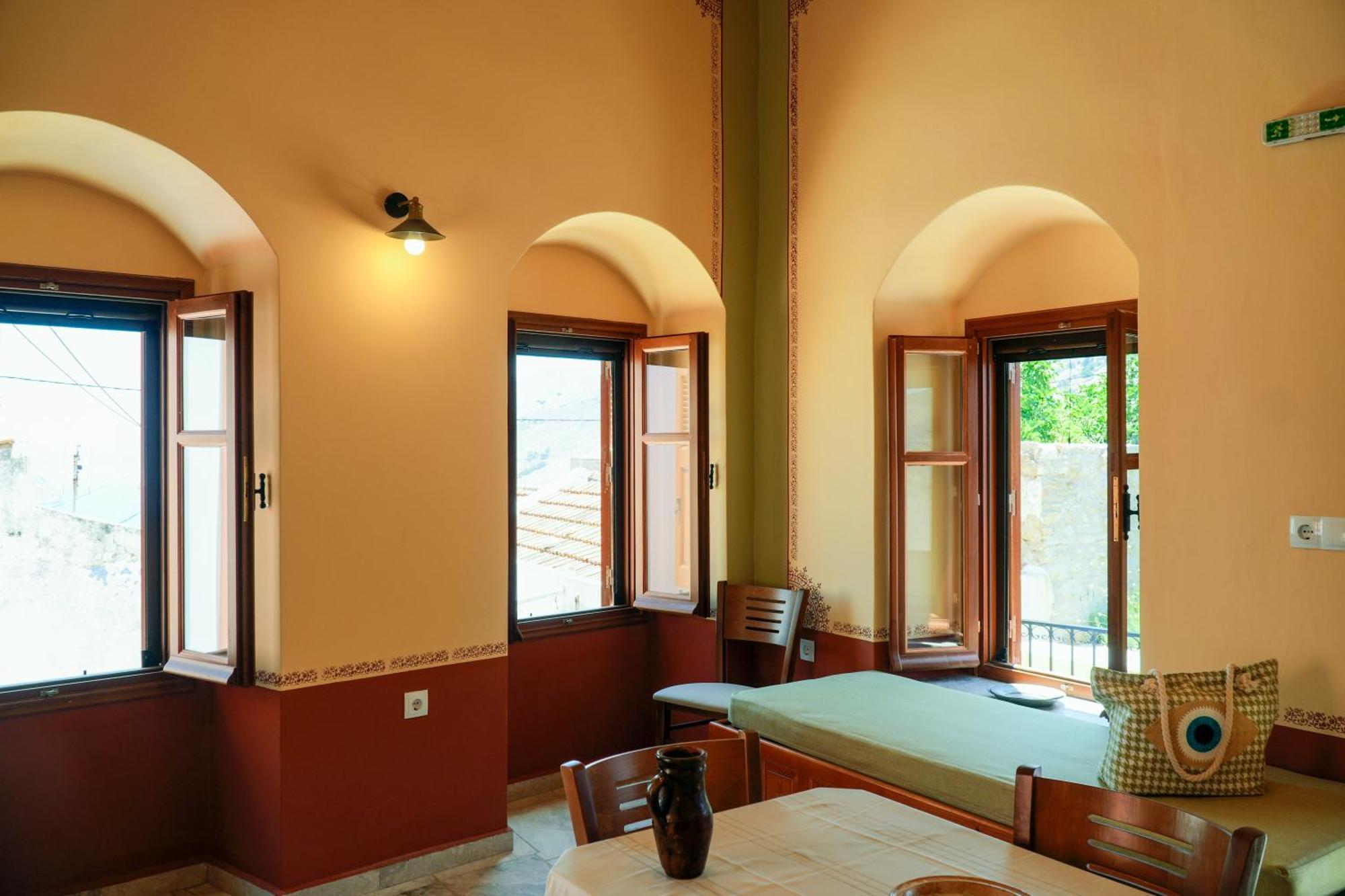 Uptown Indigo Apartment Symi